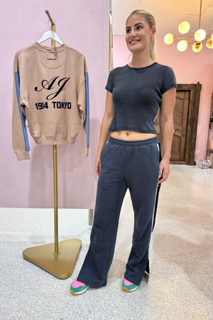 The Laundry Room Baby Essentials Tee | Black Snow