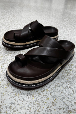 Billini Armas Platform Slide | Chocolate