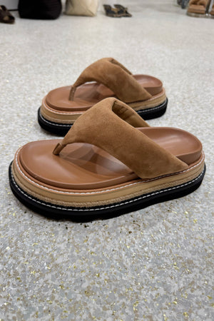 Alias Mae Vedi Platform Thong Slide | Camel Suede