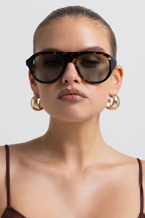 Banbe The Riley | Amber Tort / Light Green