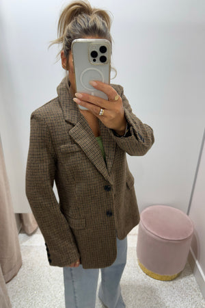 Chosen By Fifi & Annie The Houndstooth Blazer Coat | Chai Latte