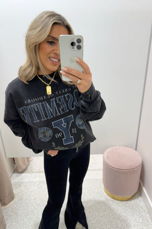 The Laundry Room Team Yosemite Jumper | Black Snow