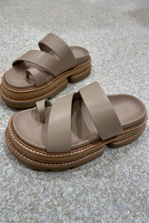 Alias Mae Vanna Platform Slide | Cream