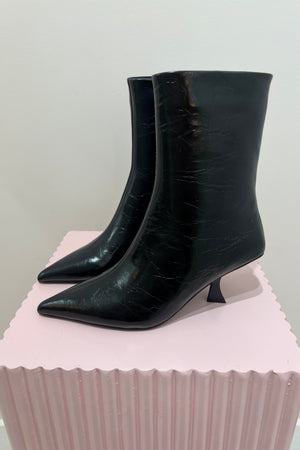 Alias Mae Freddie Boot | Black