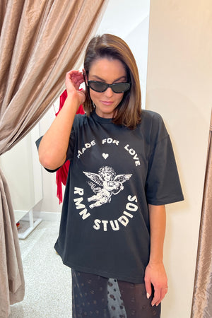 Remain Lovestruck Tee | Washed Black