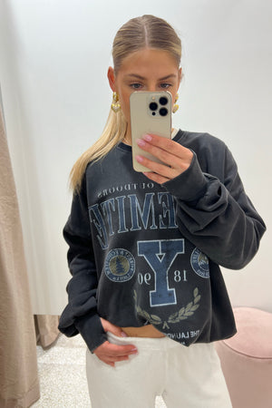 The Laundry Room Team Yosemite Jumper | Black Snow