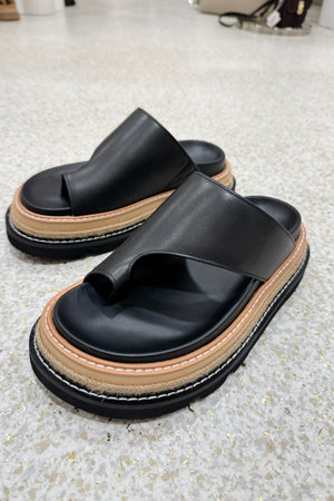 Alias Mae Venetia Platform Slide | Black