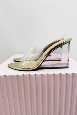 Lana Wilkinson Suzy Wedge | Gold