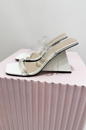 Lana Wilkinson Brooke Pyramid Wedge Sandal | Ivory