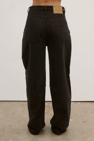 Bayse Brand Aston Jean | Backstage Black