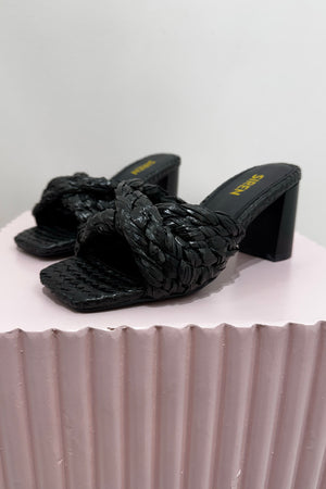 Siren Shoes Rudy Raffia Mule | Black