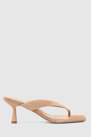 Siren Sardinia Thong Heel | Camel Tan Suede