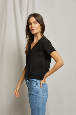 Perfect White Tee Frankie V Neck Tee | Vinatge Black