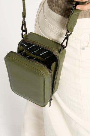 Status Anxiety Good Life Bag | Khaki