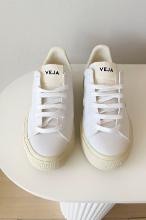 VEJA Campo CA Canvas | White/Pierre