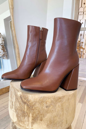 Alias Mae Alana Boot In Mocha