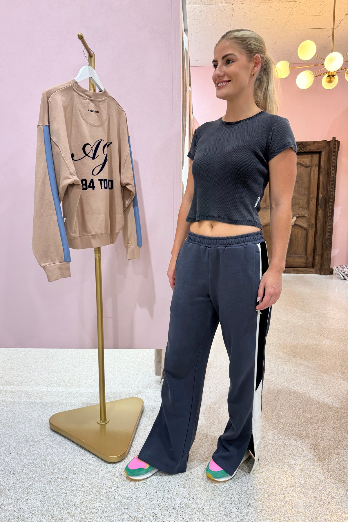 The Laundry Room Baby Essentials Tee | Black Snow