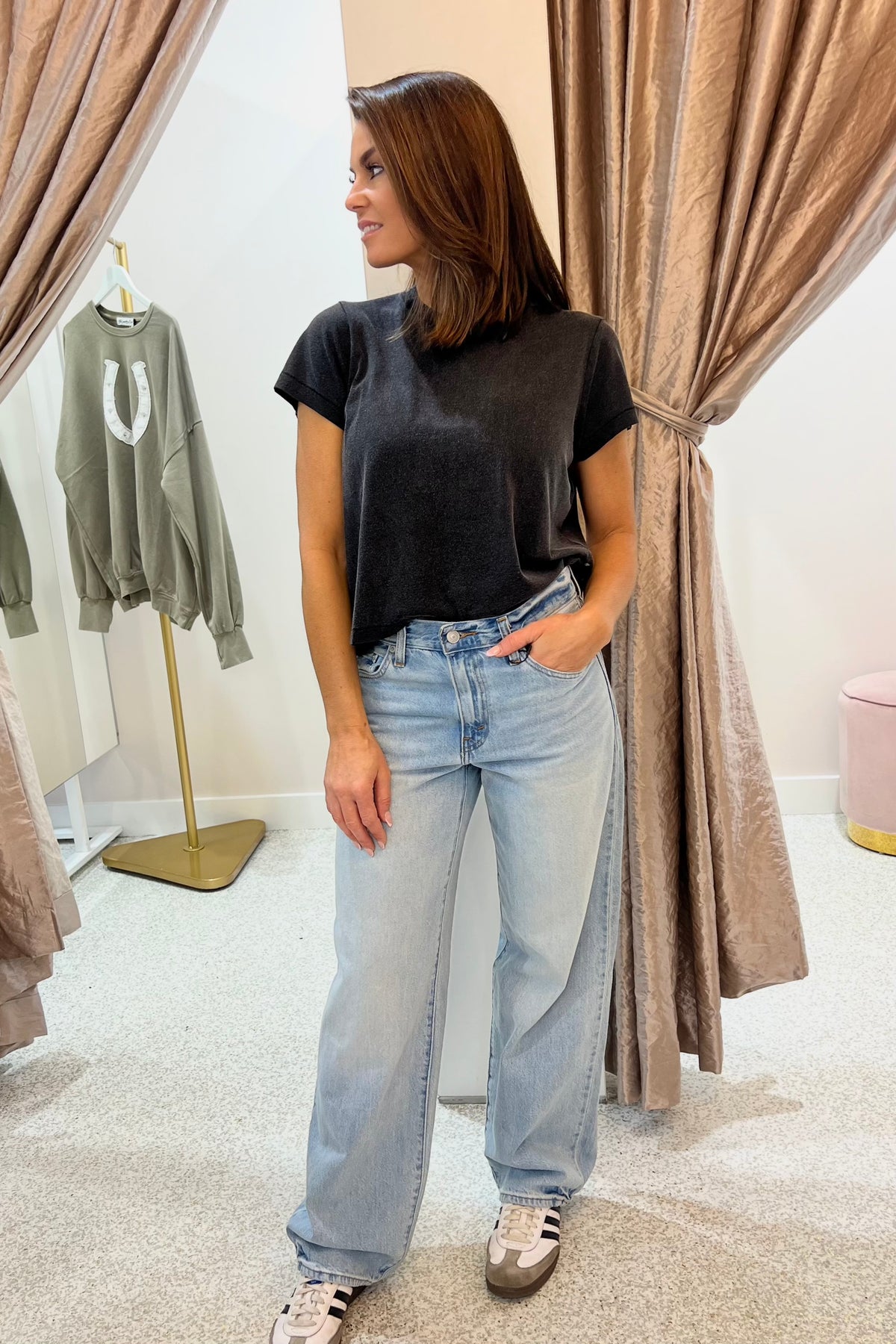 The Laundry Room Perfect Tee | Black Snow