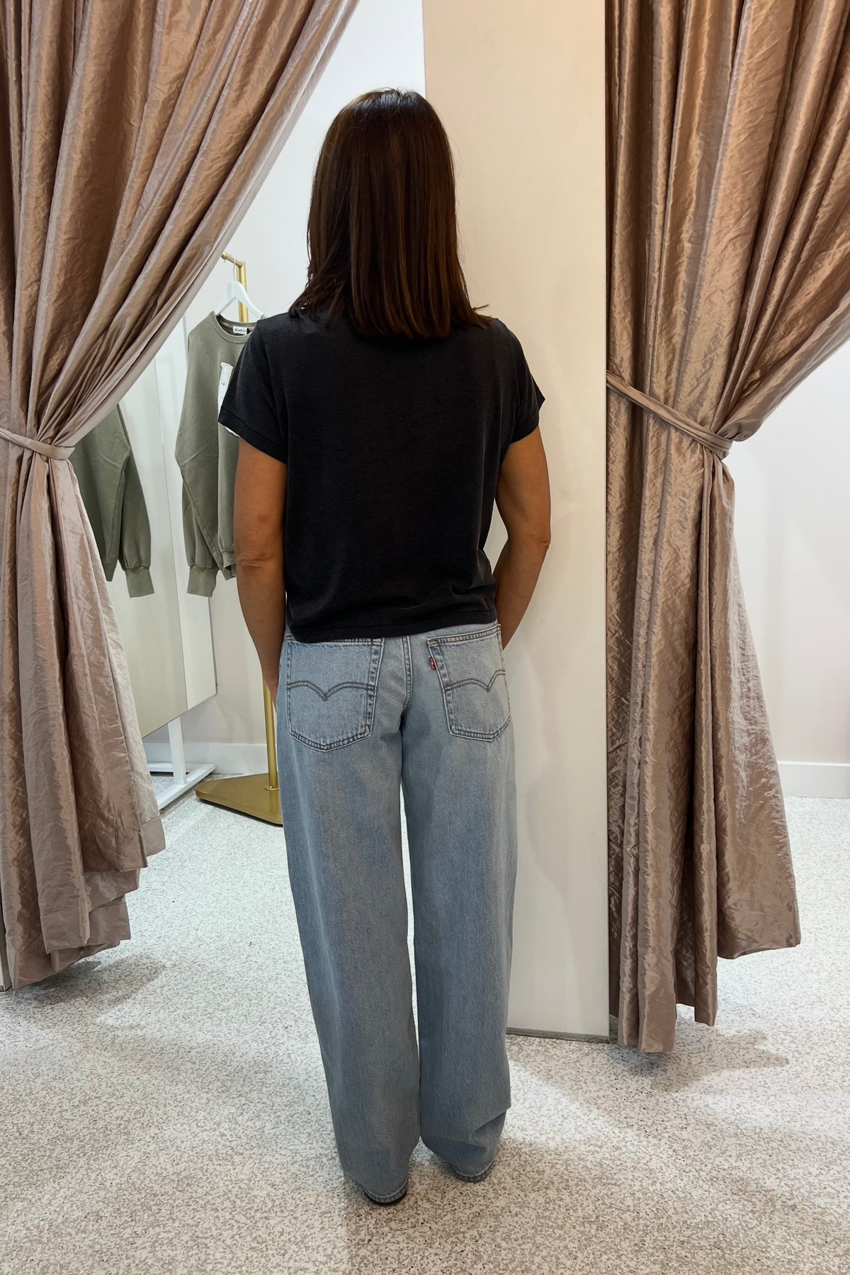 The Laundry Room Perfect Tee | Black Snow