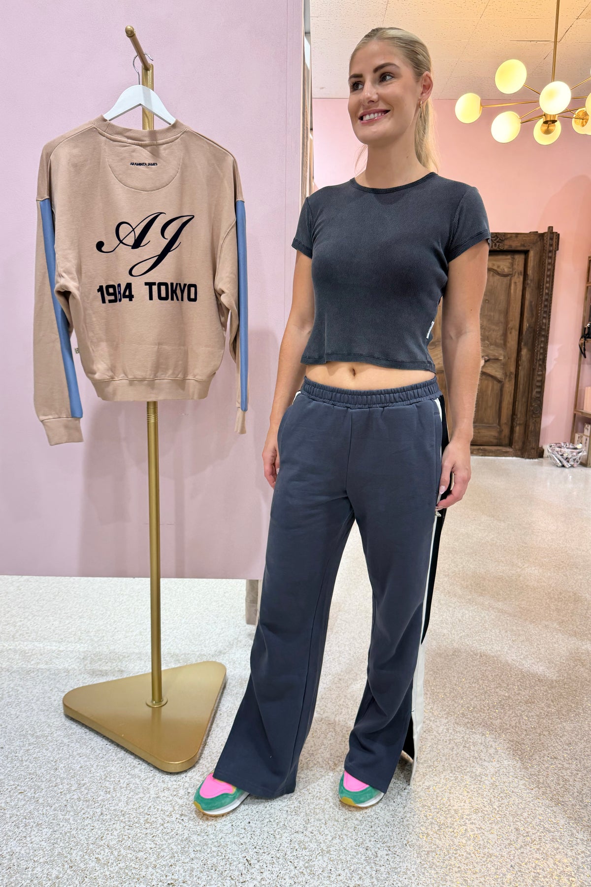 The Laundry Room Baby Essentials Tee | Black Snow