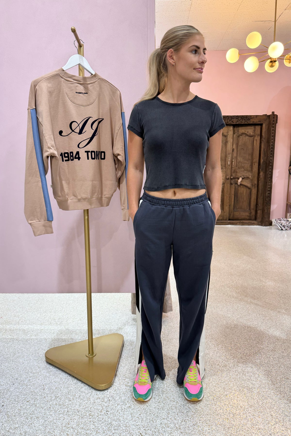 The Laundry Room Baby Essentials Tee | Black Snow