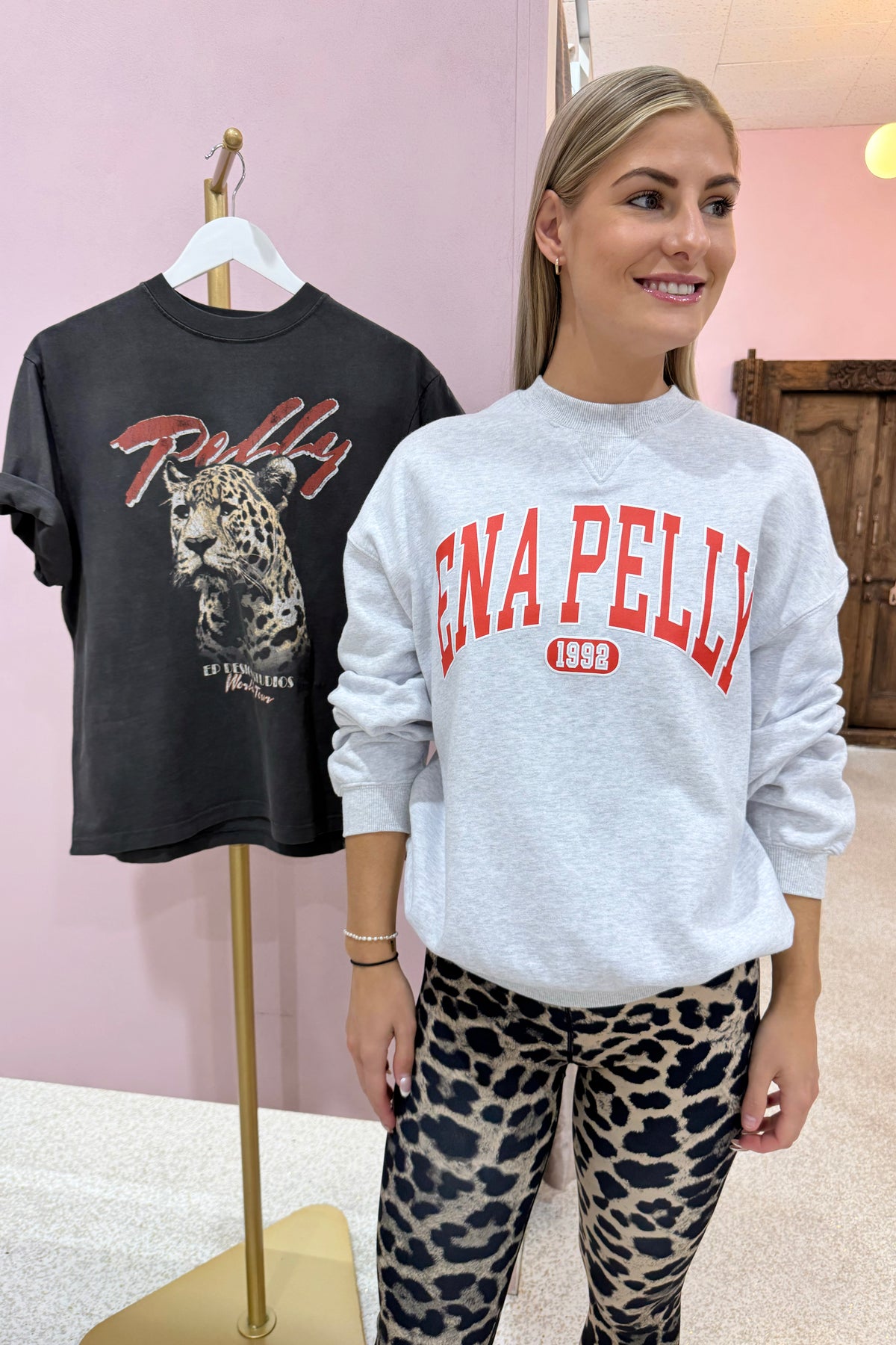 Ena Pelly Classic Collegiate Sweatshirt | White Marle / Red