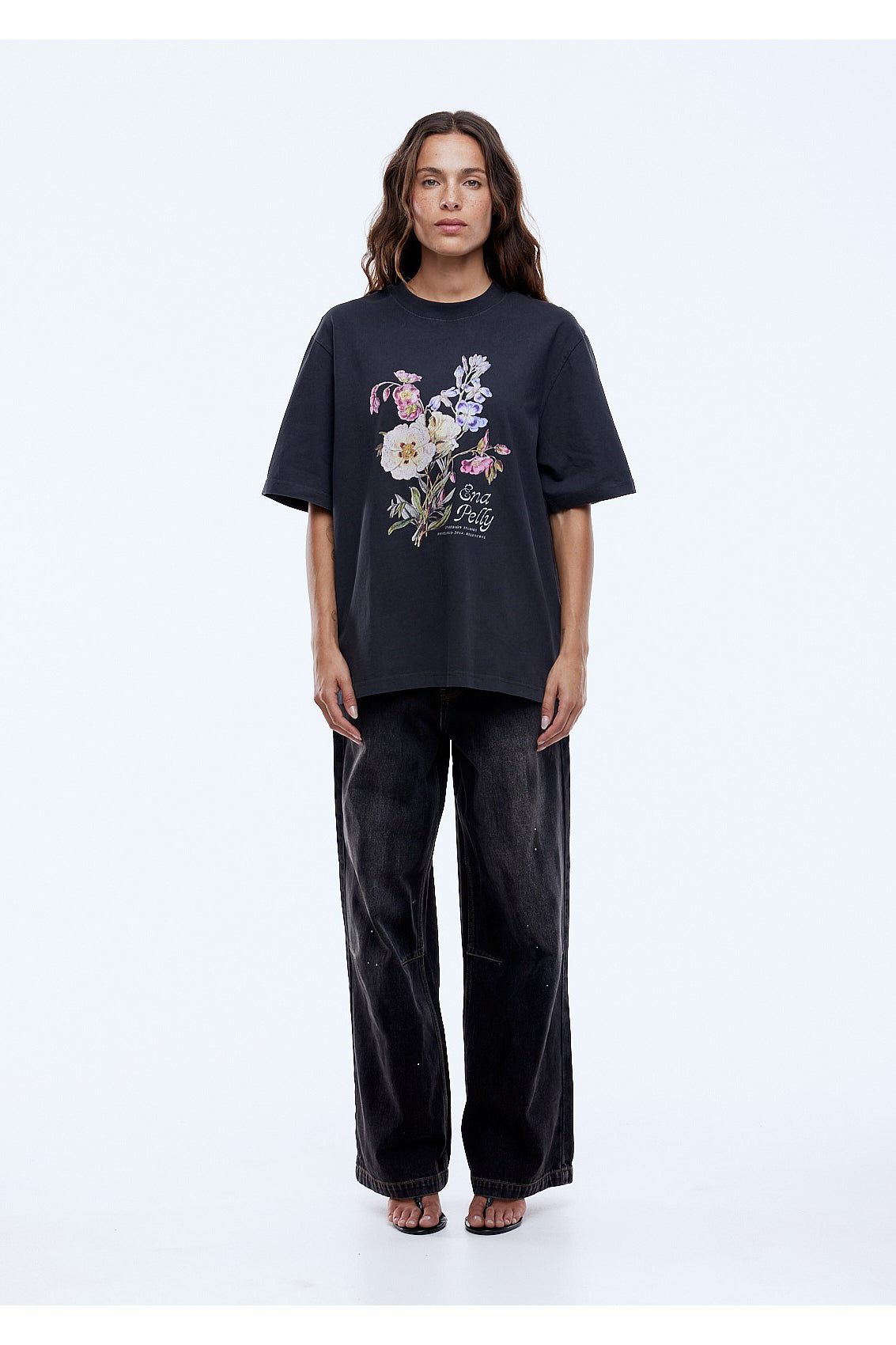 Ena Pelly Bouquet Tee Vintage Black