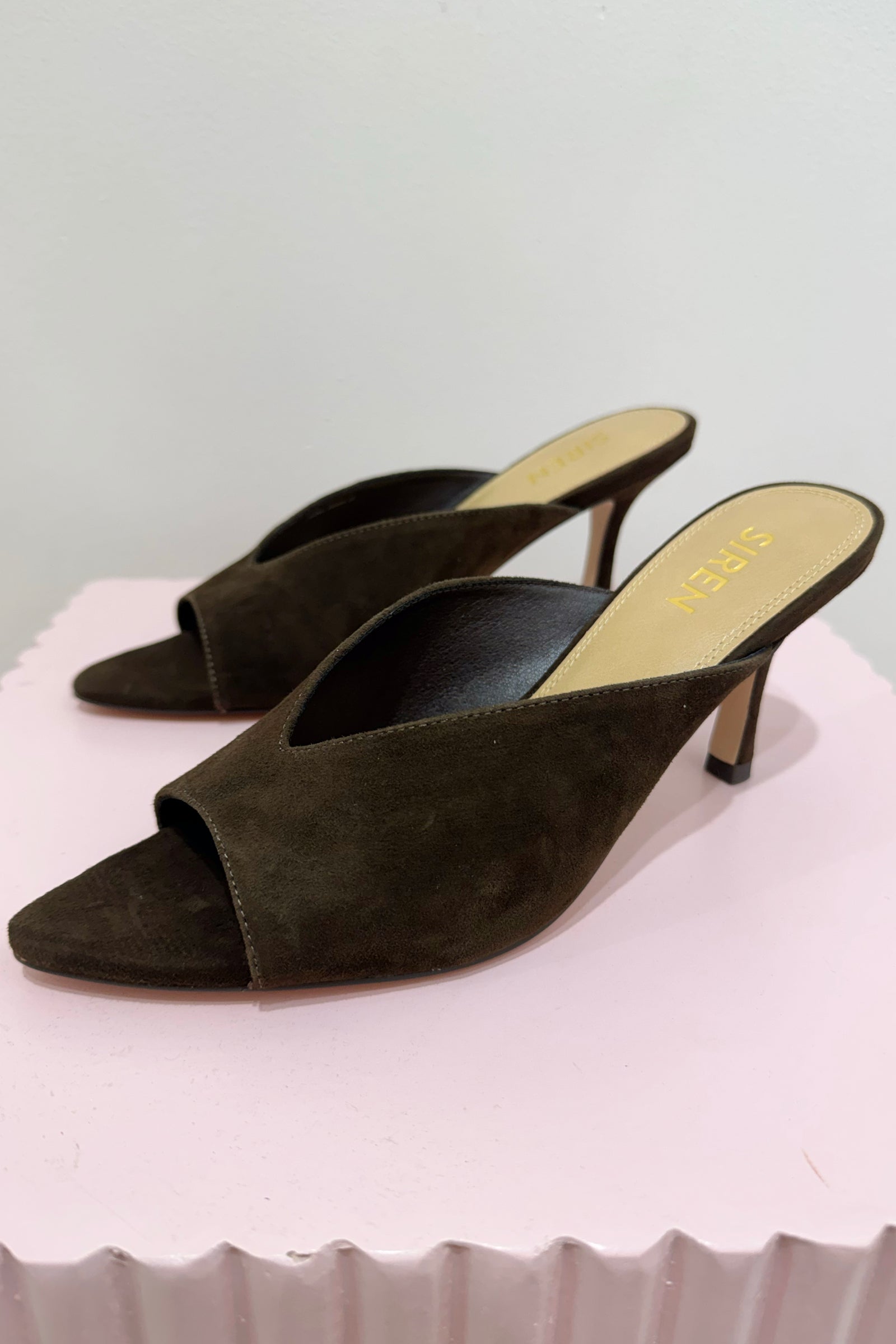 Siren Mabel Point Toe Mule | Brown Suede