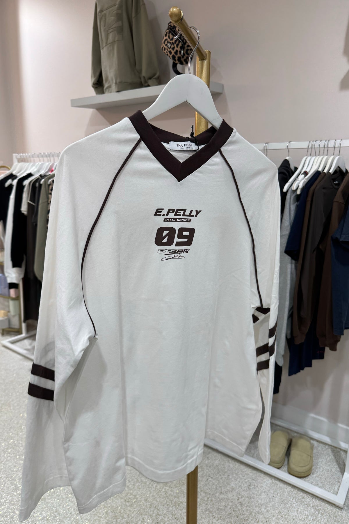 Ena Pelly Marlie V Neck Long Sleeve Top | Vintage White