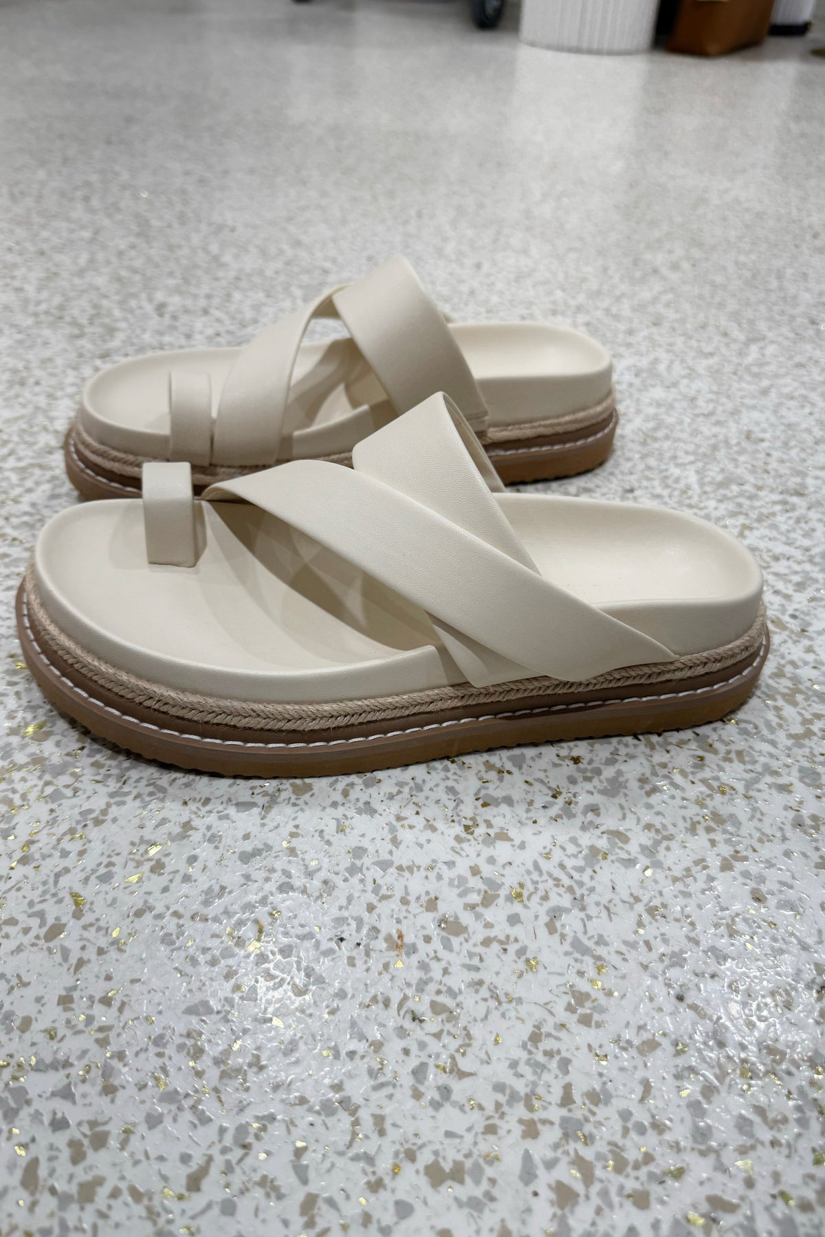 Billini Armas Platform Slide | Bone