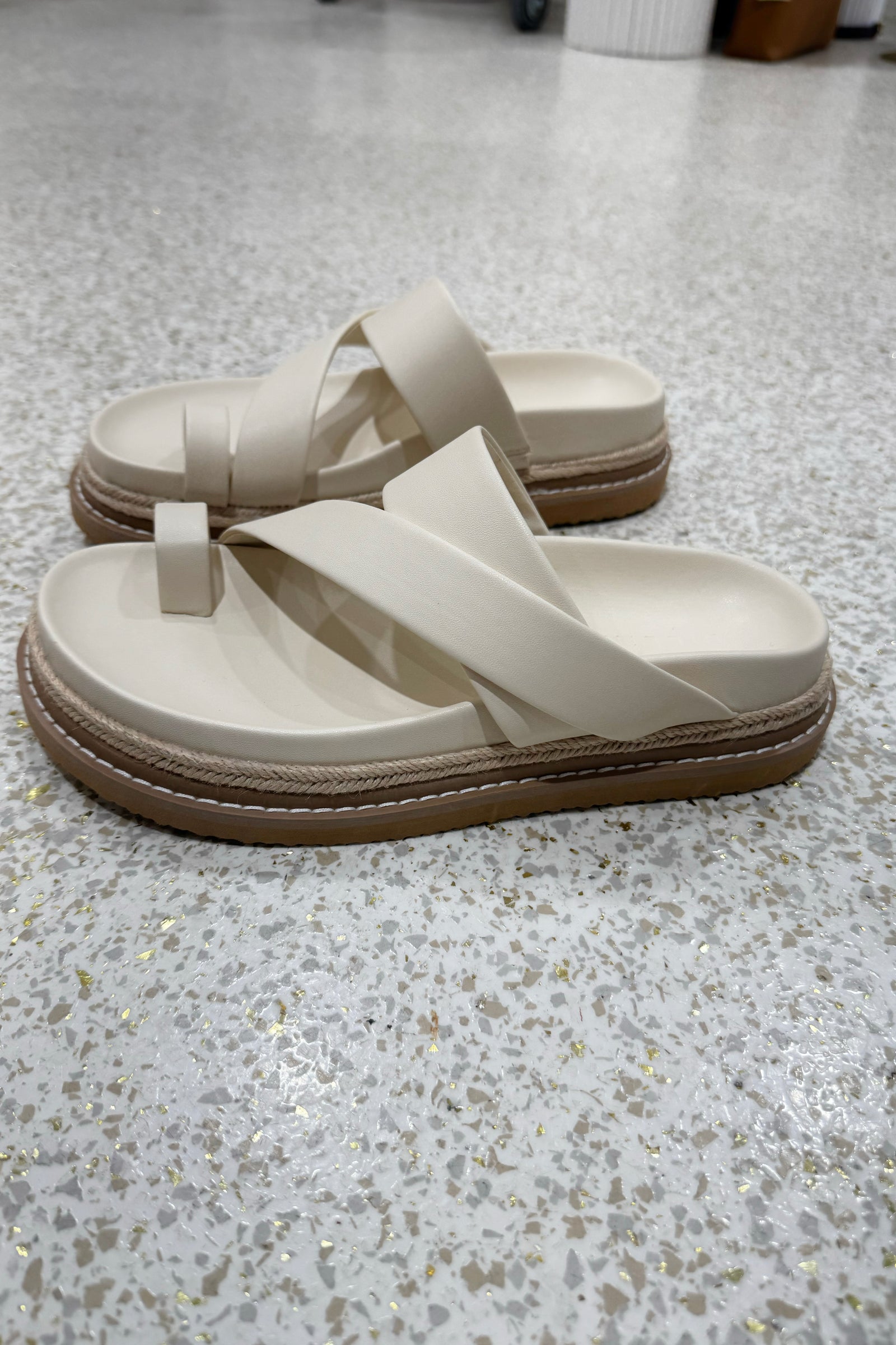 Billini Armas Platform Slide | Bone