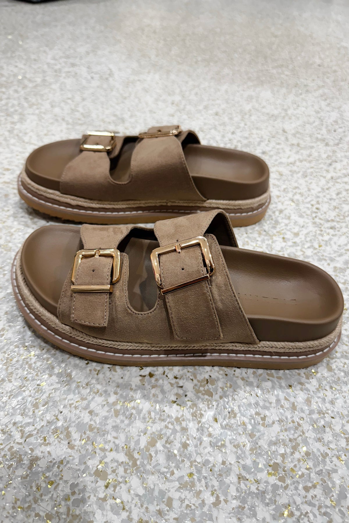 Billini Alder Platform Slide | Fawn Suede