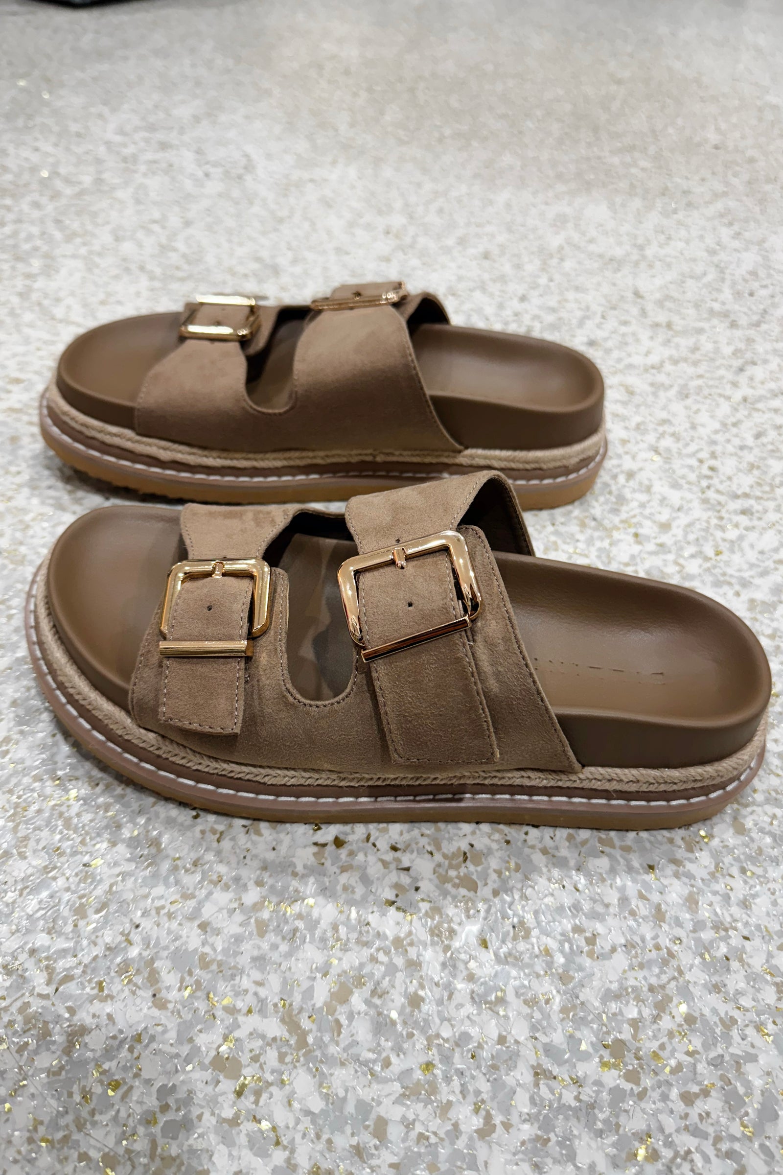 Billini Alder Platform Slide | Fawn Suede