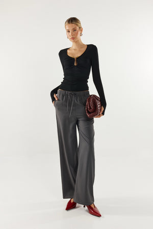 Madison The Label Leanne Long Sleeve Top | Black