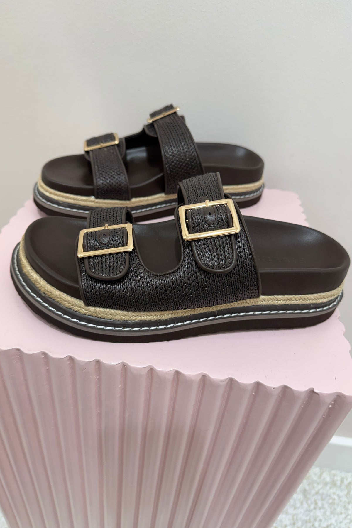 Billini Adonis Platform Slide | Chocolate Raffia