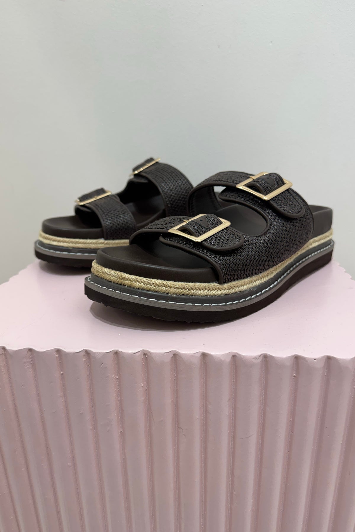 Billini Adonis Platform Slide | Chocolate Raffia
