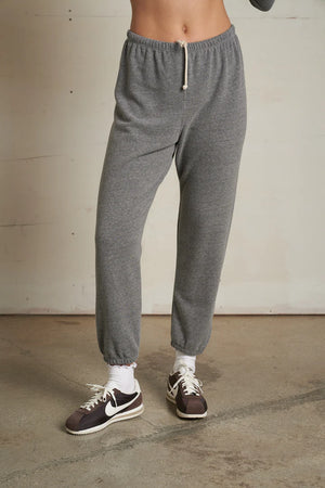 Perfect White Tee Johnny French Terry Easy Sweat Pant | Dark Heather Grey