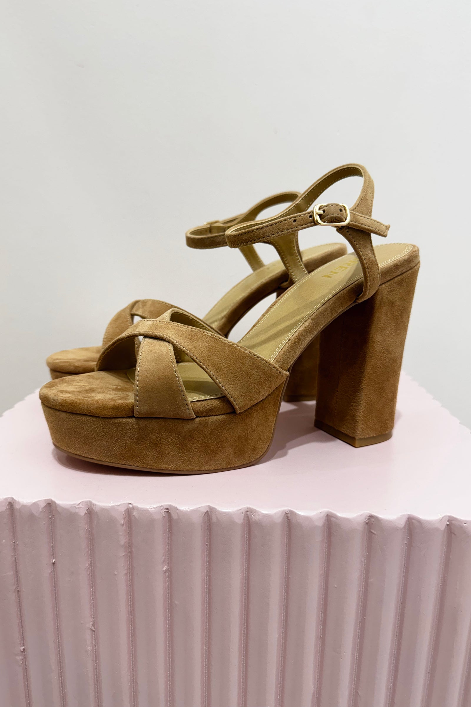 Siren Hannah Platform Heels | Camel Tan Suede