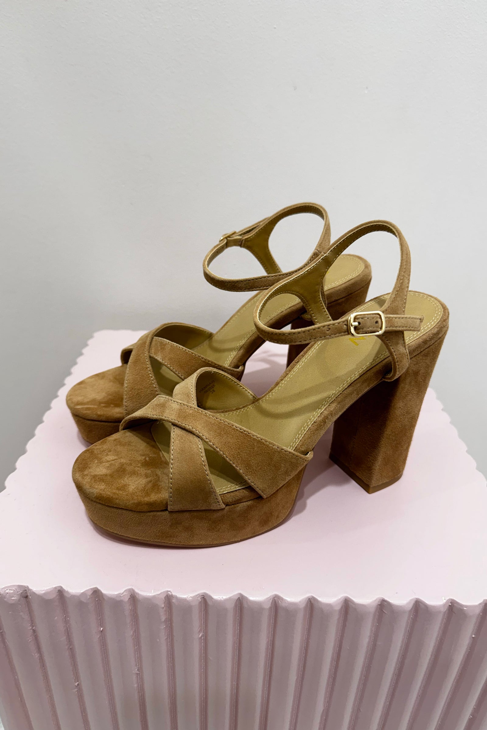 Siren Hannah Platform Heels | Camel Tan Suede