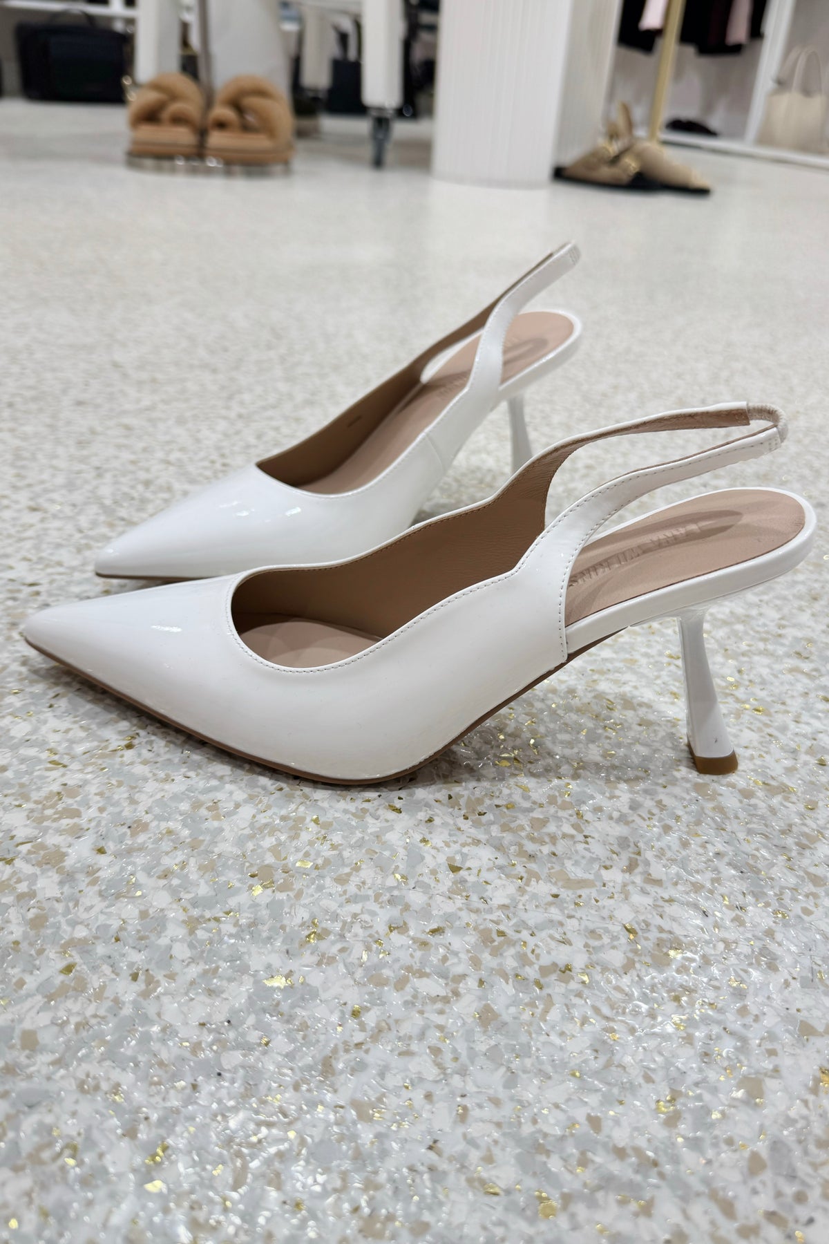 Lana Wilkinson Celeste Pump | White