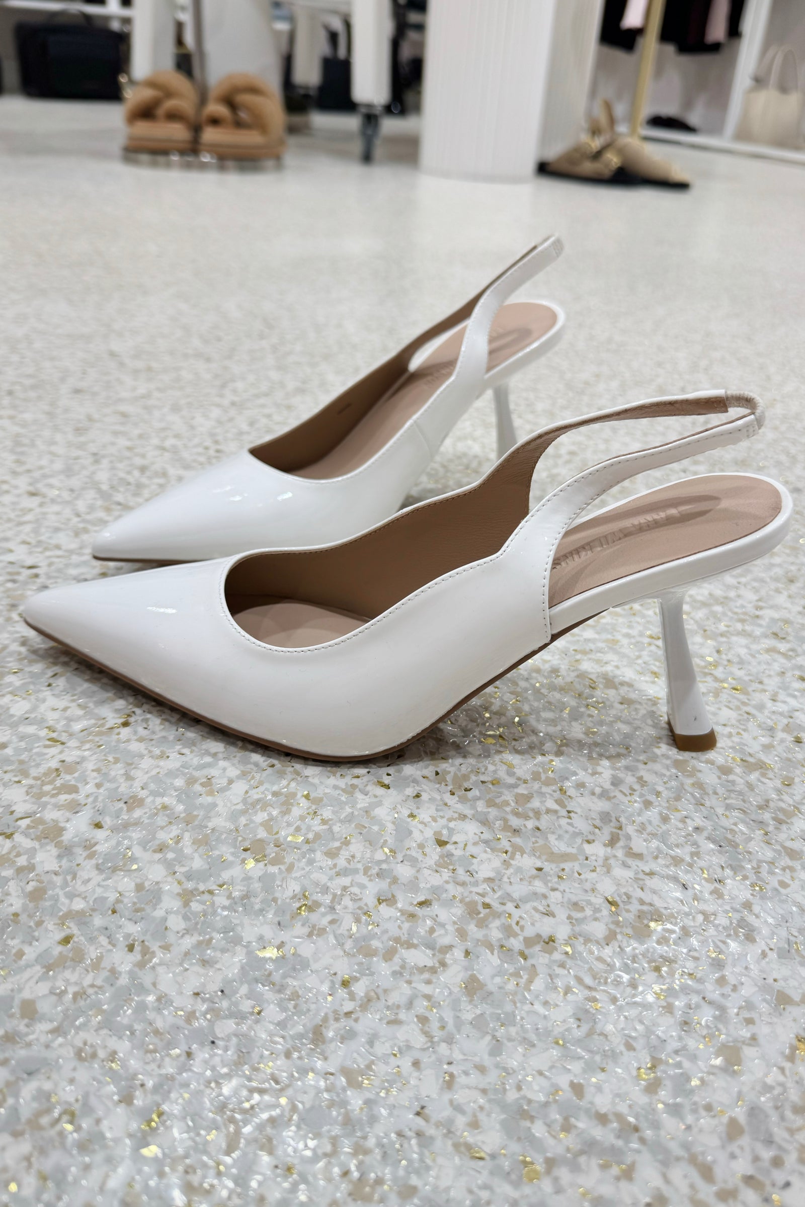 Lana Wilkinson Celeste Pump | White