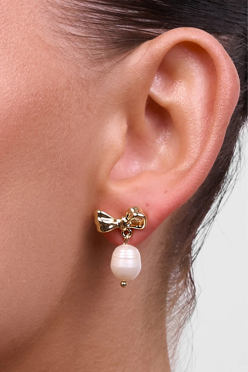 Liberte Alice Bow Pearl Earring | Gold