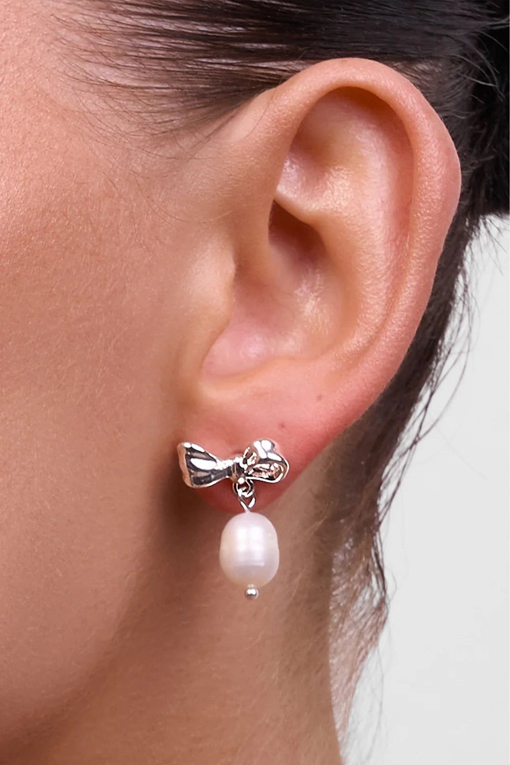 Liberte Alice Bow Pearl Earring | Silver