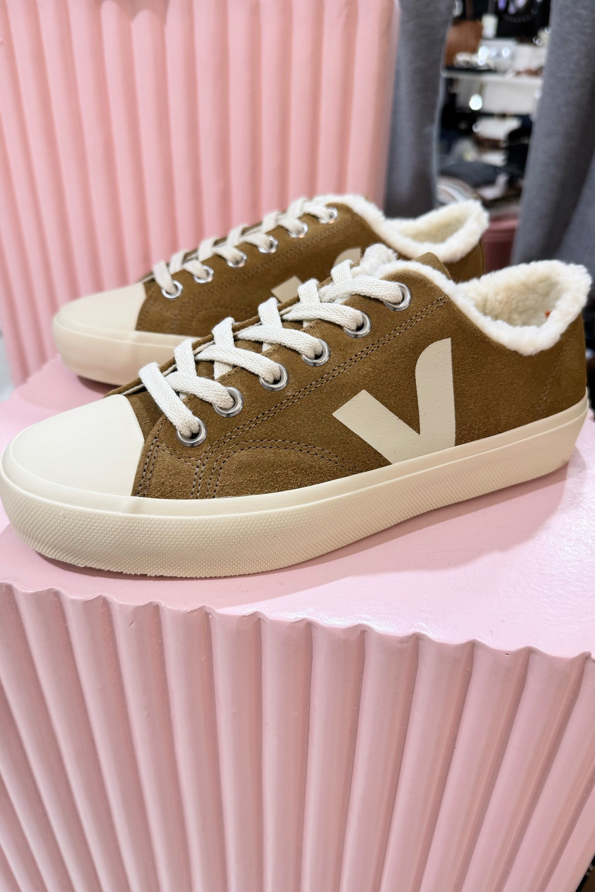 Veja Wata II Low Winter Suede | Tent Pierre