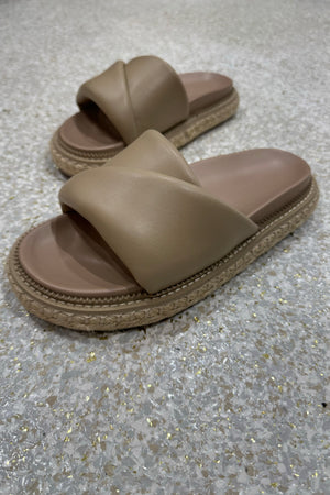 Alias Mae Petra Slide | Natural
