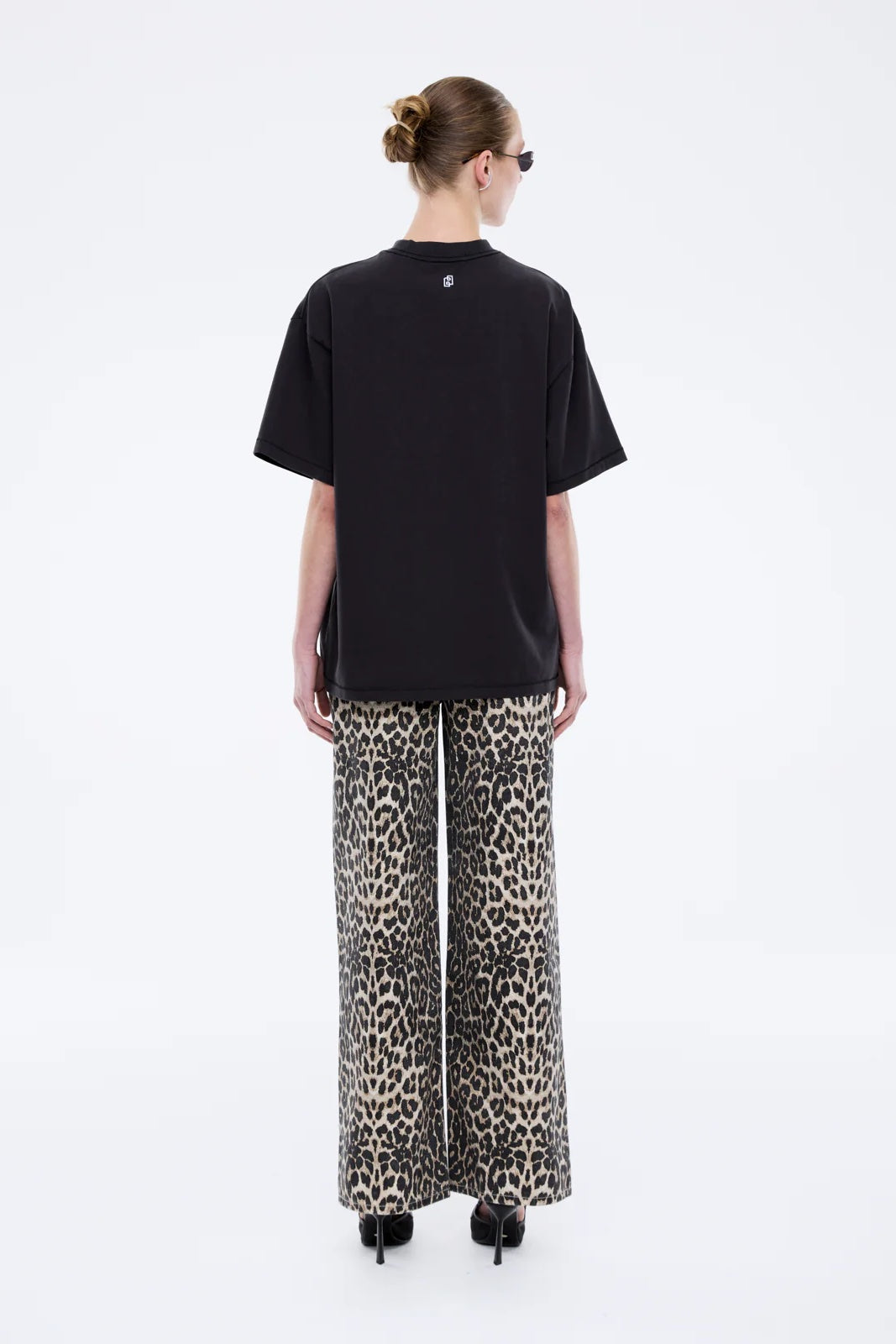 Ena Pelly Chloe Oversized Core Logo Tee | Vintage Black