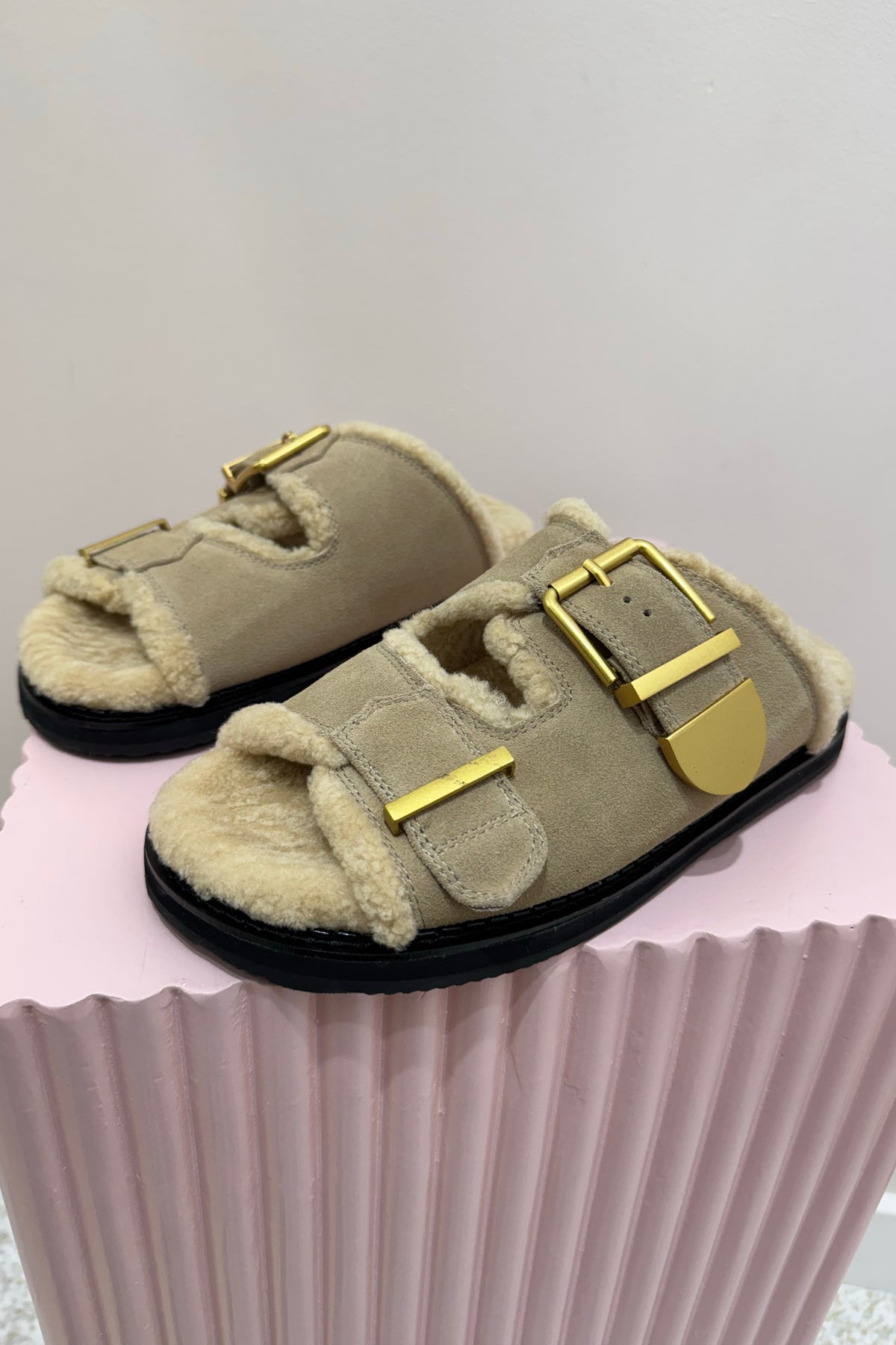 Alias Mae Panama Slide | Natural Suede/Shearling