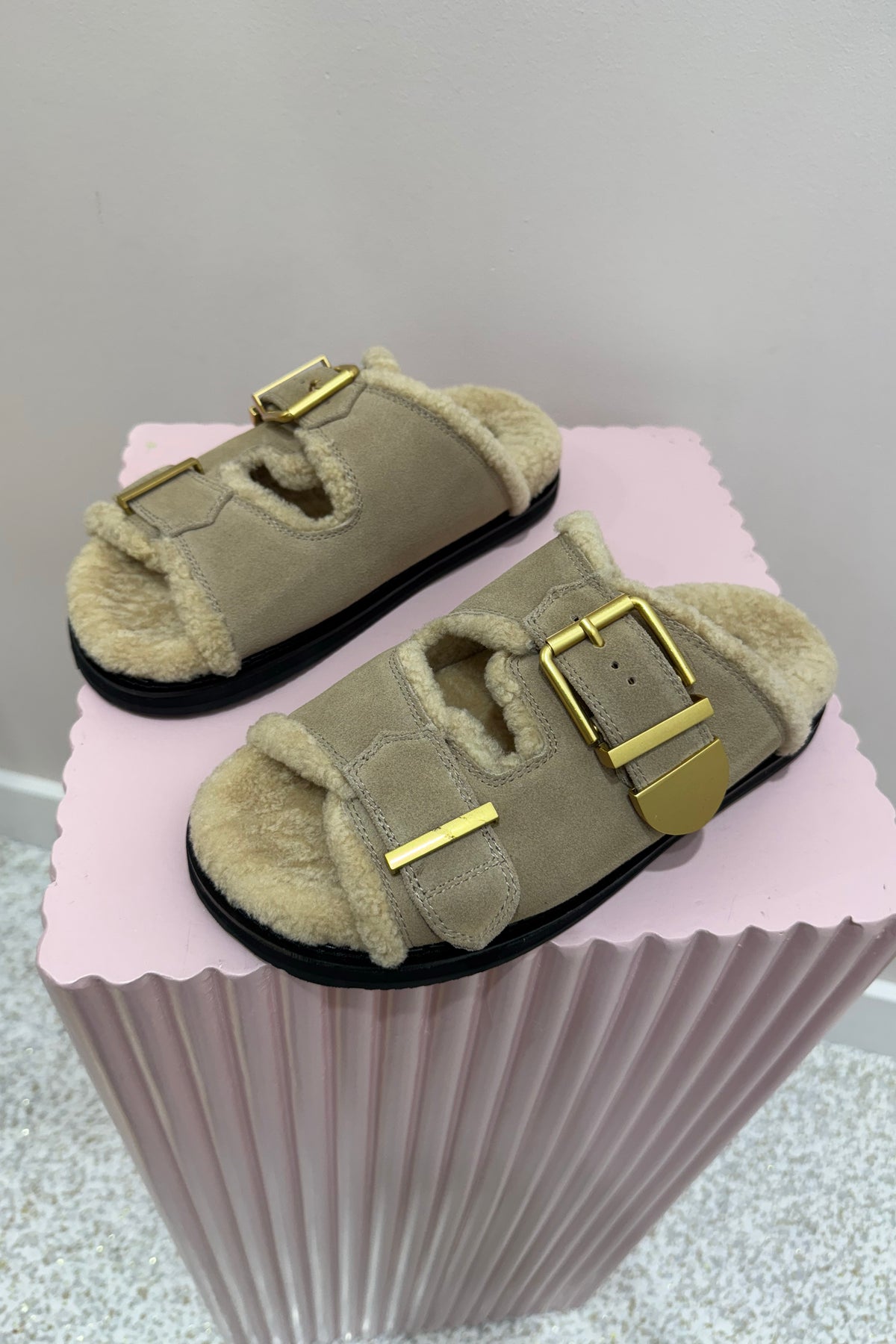 Alias Mae Panama Slide | Natural Suede/Shearling
