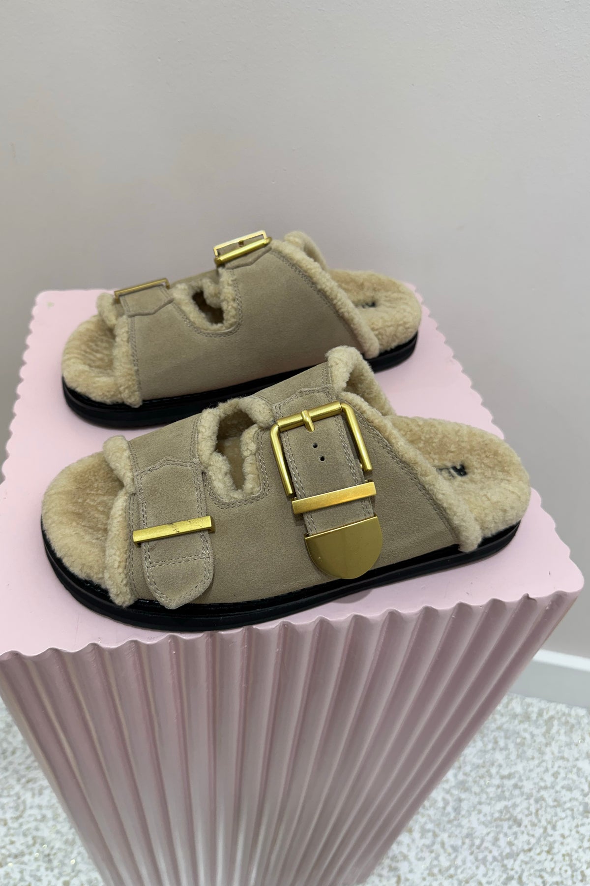 Alias Mae Panama Slide | Natural Suede/Shearling