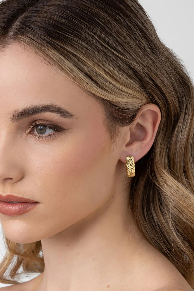 Liberte Martha Textured Hoop Eraring | Gold